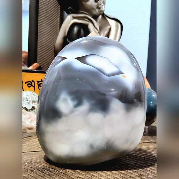 Breathtaking XL Orca Agate Free Form - Picture 15 of 16